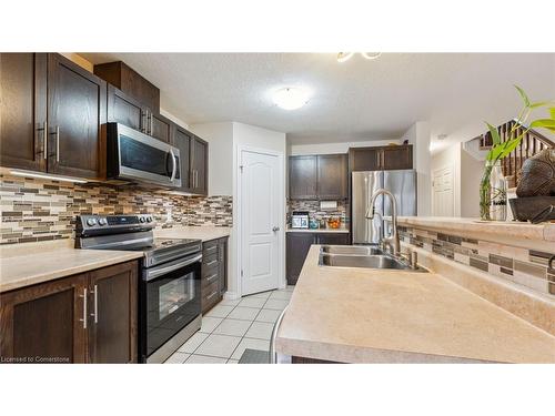 65 Curzon Crescent, Guelph, ON - Indoor Photo Showing Kitchen With Double Sink With Upgraded Kitchen