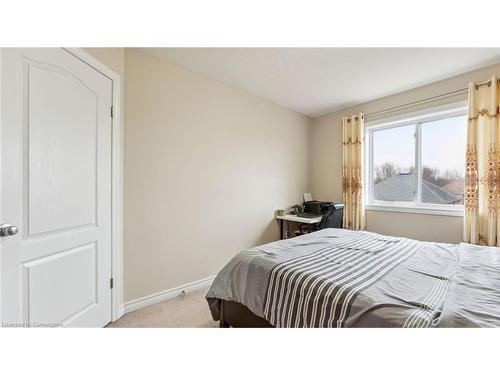 65 Curzon Crescent, Guelph, ON - Indoor Photo Showing Bedroom