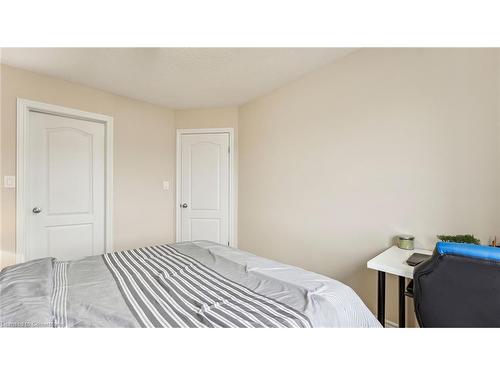 65 Curzon Crescent, Guelph, ON - Indoor Photo Showing Bedroom