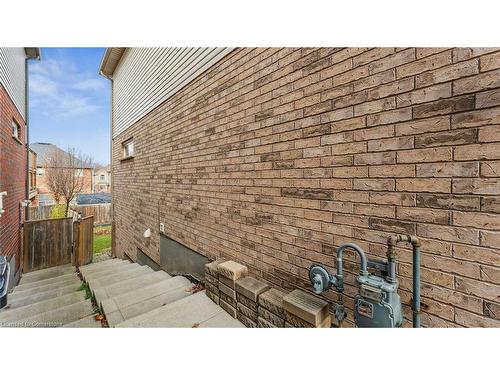 65 Curzon Crescent, Guelph, ON - Outdoor With Exterior