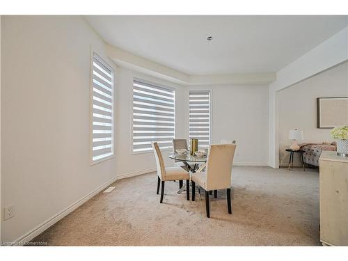 15 Sanford Circle, Springwater, ON - Indoor Photo Showing Dining Room