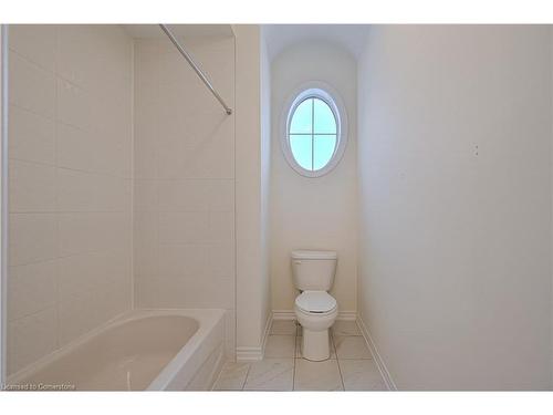 15 Sanford Circle, Springwater, ON - Indoor Photo Showing Bathroom