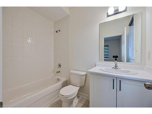 15 Sanford Circle, Springwater, ON - Indoor Photo Showing Bathroom