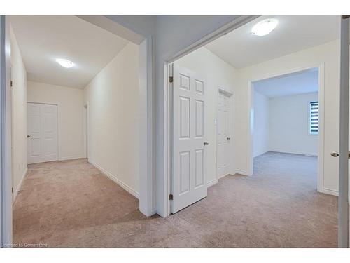 15 Sanford Circle, Springwater, ON - Indoor Photo Showing Other Room