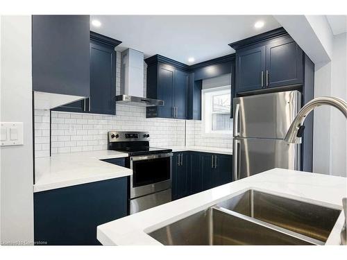 Upper-305 Weir Street N, Hamilton, ON - Indoor Photo Showing Kitchen With Double Sink With Upgraded Kitchen