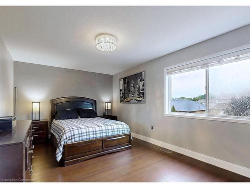 120 Osborn Avenue, Brantford, ON - Indoor Photo Showing Bedroom