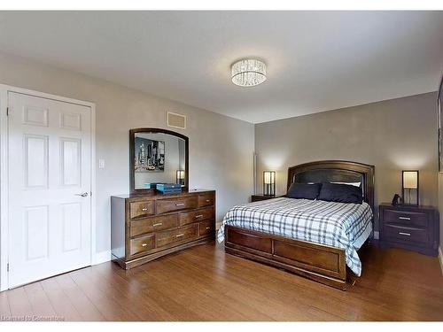 120 Osborn Avenue, Brantford, ON - Indoor Photo Showing Bedroom