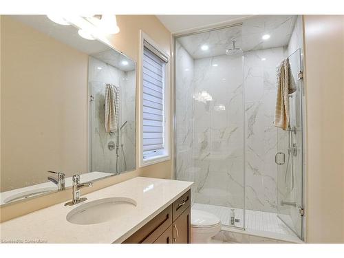 Upper-54 Dyer Crescent, Bracebridge, ON - Indoor Photo Showing Bathroom