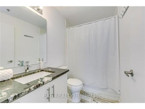 403-2490 Old Bronte Road, Oakville, ON - Indoor Photo Showing Bathroom