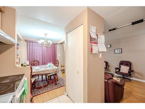 1029 Elgin St N, Cambridge, ON - Indoor Photo Showing Other Room