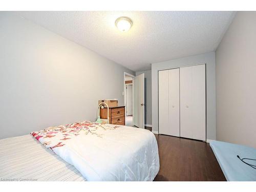 1029 Elgin St N, Cambridge, ON - Indoor Photo Showing Bedroom