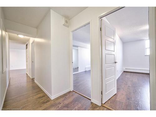 1714-390 Dixon Road, Toronto, ON - Indoor Photo Showing Other Room