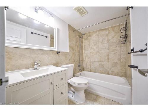 1714-390 Dixon Road, Toronto, ON - Indoor Photo Showing Bathroom