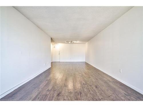 1714-390 Dixon Road, Toronto, ON - Indoor Photo Showing Other Room