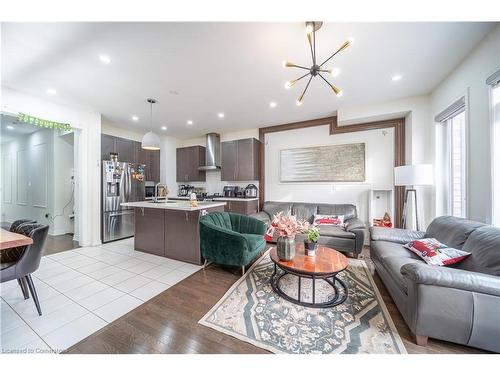 50 Adventura Road, Peel, ON - Indoor Photo Showing Living Room