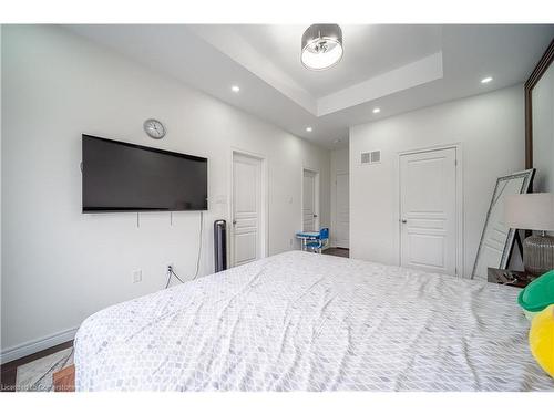 50 Adventura Road, Peel, ON - Indoor Photo Showing Bedroom