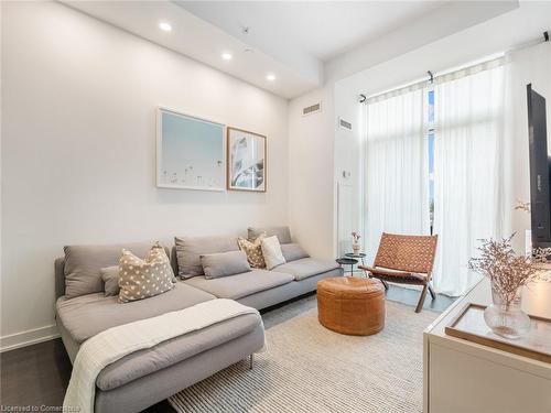 B209-5240 Dundas Street Street, Burlington, ON - Indoor Photo Showing Living Room