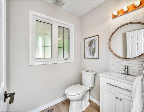 Upper-608 Woolgrass Avenue, Waterloo, ON - Indoor Photo Showing Bathroom