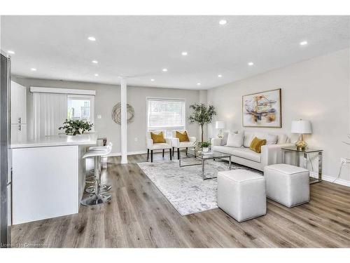 Upper-608 Woolgrass Avenue, Waterloo, ON - Indoor Photo Showing Living Room