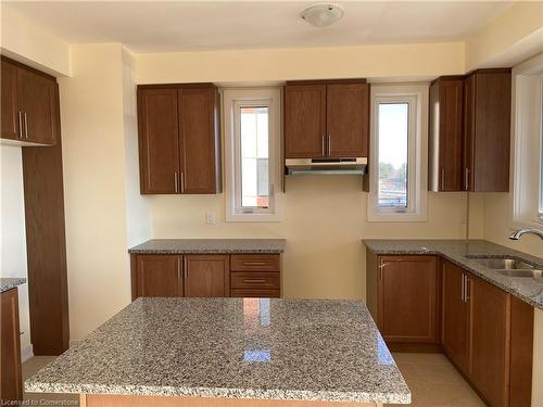 47-590 North Service Road, Hamilton, ON - Indoor Photo Showing Kitchen With Double Sink