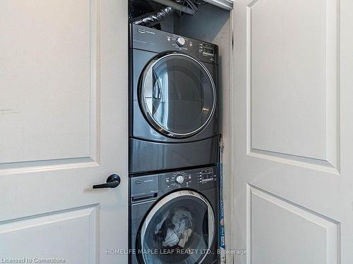 14-93 The Queensway Way, Toronto, ON - Indoor Photo Showing Laundry Room