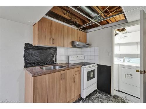 6-270 Timberbank Boulevard, Toronto, ON - Indoor Photo Showing Laundry Room