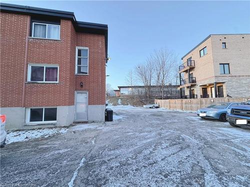 1-281 Lorne Avenue, Kitchener, ON - Outdoor With Exterior