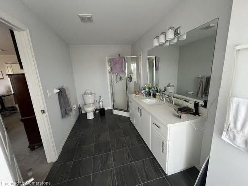 118 Dunrobin Lane, Grimsby, ON - Indoor Photo Showing Bathroom