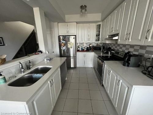 118 Dunrobin Lane, Grimsby, ON - Indoor Photo Showing Kitchen With Stainless Steel Kitchen With Double Sink