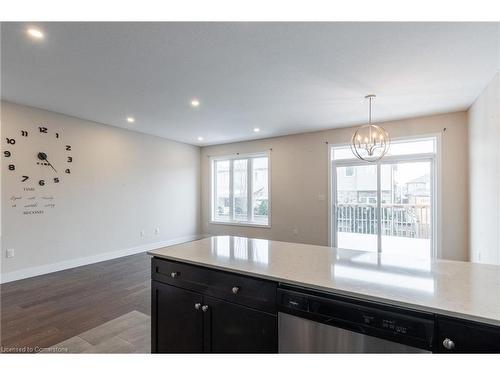 161-1960 Dalmagarry Road, London, ON - Indoor Photo Showing Kitchen