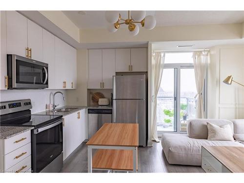 907-3220 Sheppard Avenue, Toronto, ON - Indoor Photo Showing Kitchen