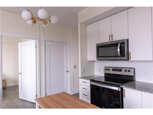 907-3220 Sheppard Avenue, Toronto, ON - Indoor Photo Showing Kitchen