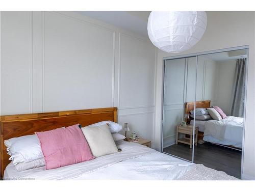 907-3220 Sheppard Avenue, Toronto, ON - Indoor Photo Showing Bedroom