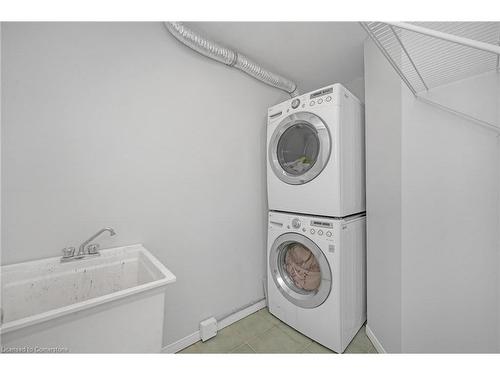 25 Westvillage Drive, Hamilton, ON - Indoor Photo Showing Laundry Room