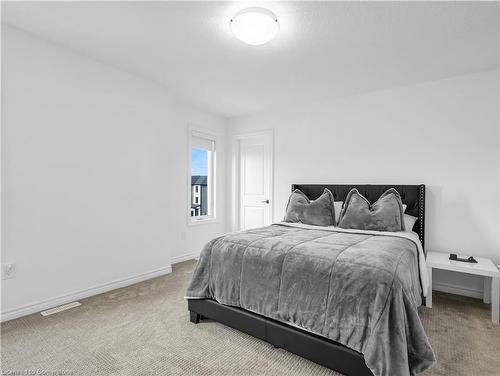 341 Callaway Road, London, ON - Indoor Photo Showing Bedroom