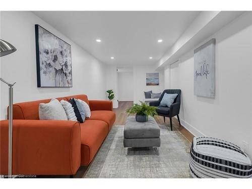 1861 Main Street E, Hamilton, ON - Indoor Photo Showing Living Room