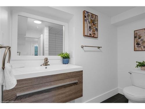 1861 Main Street E, Hamilton, ON - Indoor Photo Showing Bathroom