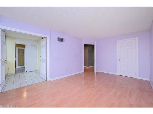 308-305 Webb Drive, Mississauga, ON - Indoor Photo Showing Other Room