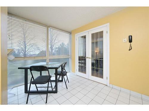 308-305 Webb Drive, Mississauga, ON - Indoor