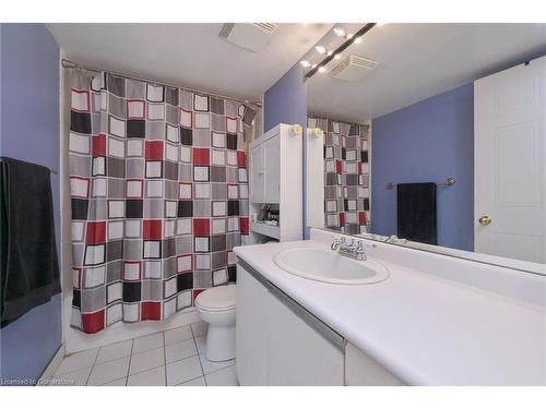 308-305 Webb Drive, Mississauga, ON - Indoor Photo Showing Bathroom