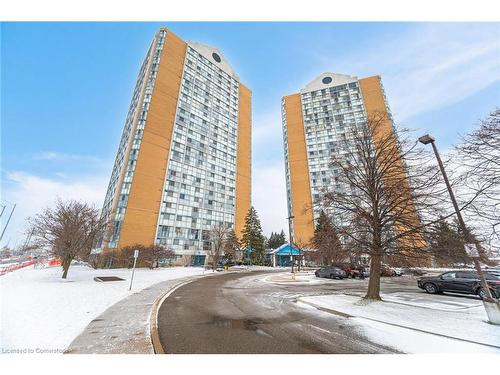 501-25 Trailwood Drive, Mississauga, ON - Outdoor With Facade