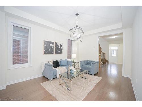 46 Eastman Drive, Brampton, ON - Indoor Photo Showing Living Room