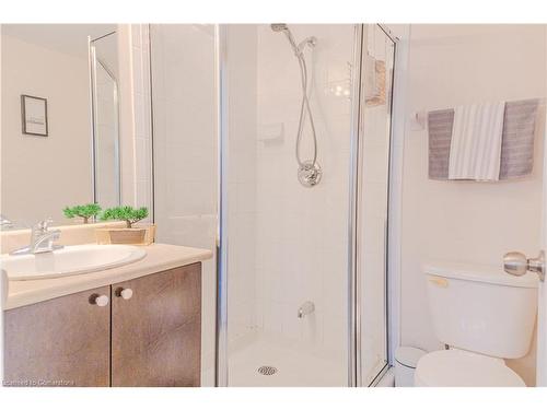 4-60 Fairwood Circle, Brampton, ON - Indoor Photo Showing Bathroom