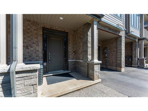 113-77 Diana Avenue, Brantford, ON - Outdoor