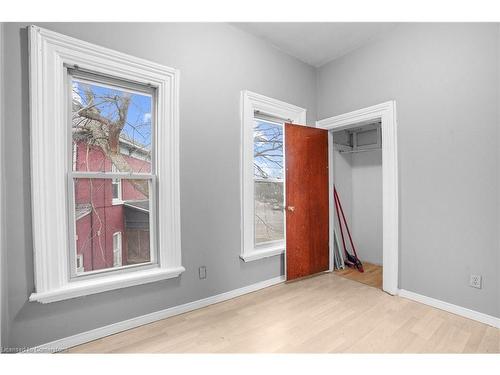 5 Marlborough Street, Brantford, ON - Indoor Photo Showing Other Room