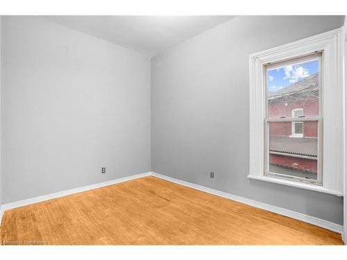 5 Marlborough Street, Brantford, ON - Indoor Photo Showing Other Room