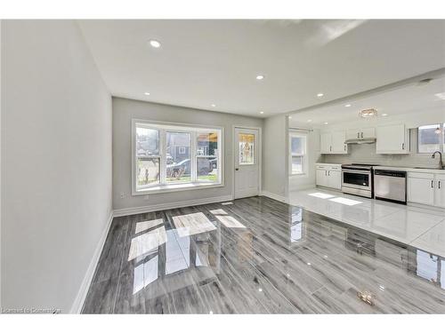 763 Tate Avenue, Hamilton, ON - Indoor Photo Showing Kitchen