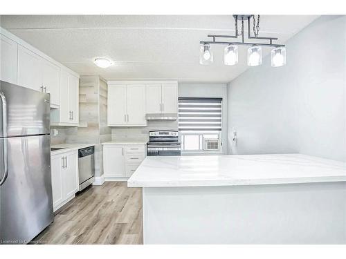 209-180 Mississauga Valley Boulevard, Mississauga, ON - Indoor Photo Showing Kitchen With Stainless Steel Kitchen With Upgraded Kitchen