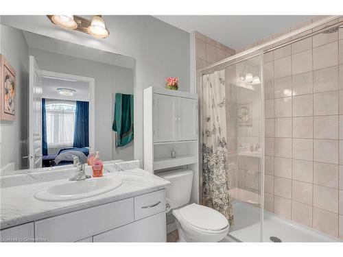 158 Kinsman Drive, Binbrook, ON - Indoor Photo Showing Bathroom