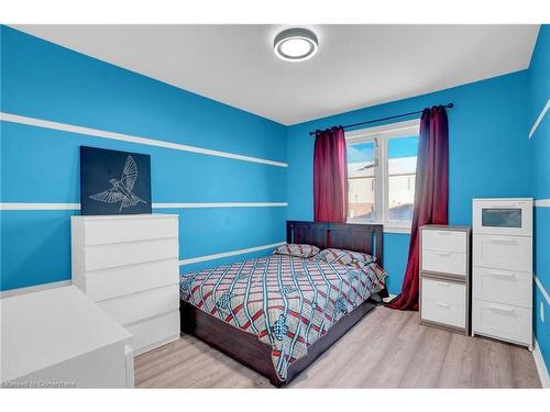 158 Kinsman Drive, Binbrook, ON - Indoor Photo Showing Bedroom